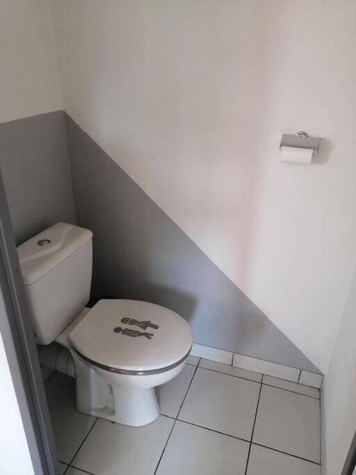 Appartement Calme Et Propre Le Goelia Saint-Geniez-dʼOlt エクステリア 写真