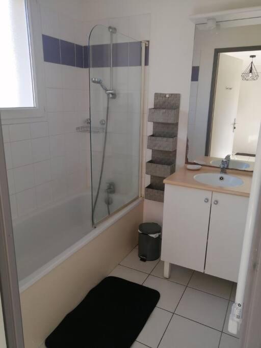 Appartement Calme Et Propre Le Goelia Saint-Geniez-dʼOlt エクステリア 写真
